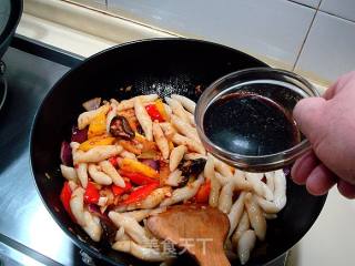 面食制作“鱼香炒薯仔面”的做法步骤：13