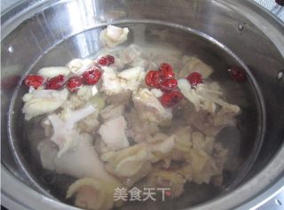 青豆红枣鸡汤的做法步骤：6