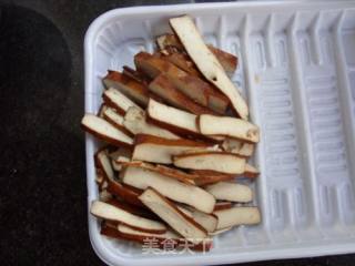 韭菜豆干小炒的做法步骤：4