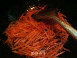 青椒胡萝卜炒肉丝的做法步骤：9