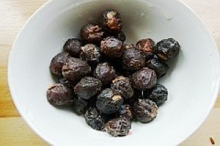 桂圆红枣炖莲子的做法步骤：3