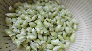 家乡小菜-----剁椒腌毛豆的做法步骤：1