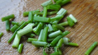 台式香肠炒毛豆的做法步骤：4