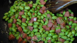 台式香肠炒毛豆的做法步骤：10