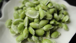 毛豆烧茄子的做法步骤：1
