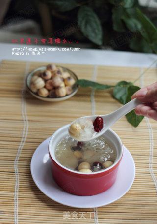莲子雪耳糖水---解决秋燥的食谱的做法步骤：10