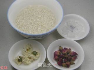 玫瑰花粥的做法步骤：1