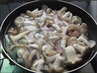 极品鲜  鲜菇鸡汤的做法步骤：4