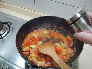 西菜中做“红烩什锦”的做法步骤：7
