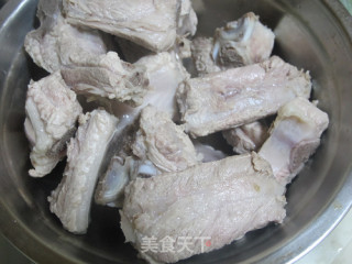黑胡椒排骨的做法步骤：1