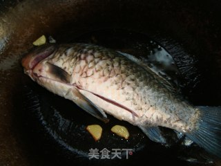 鲫鱼莲藕汤的做法步骤：3