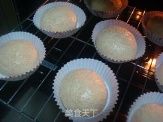 自制美味汉堡——照烧猪肉汉堡的做法步骤：4