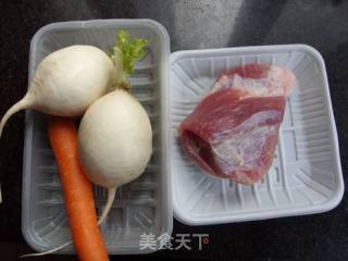 苏北风味--------辣萝卜烧肉的做法步骤：1