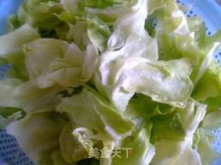 卷心菜炒肉片的做法步骤：1
