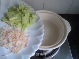 明目解毒理气开胃的---【苦瓜虾米粥】的做法步骤：3