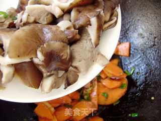 家常菜----香菇烧菜花的做法步骤：4