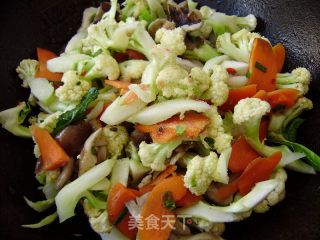 家常菜----香菇烧菜花的做法步骤：6
