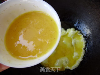 家常菜----香菇西红柿炒鸡蛋的做法步骤：3