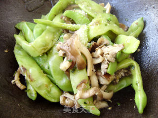 家常菜----香菇烧豆角的做法步骤：6