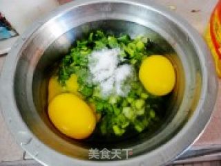 简易快餐--韭菜煎蛋饭的做法步骤：2