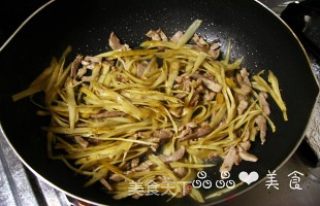 牛蒡牛肉丝的做法步骤：4