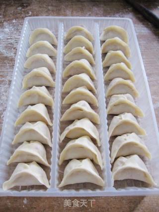 小文子出品~~【胡萝卜水饺】的做法步骤：16