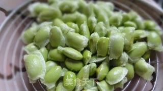 毛豆烧臭豆腐的做法步骤：1