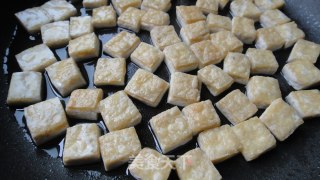 毛豆烧臭豆腐的做法步骤：3