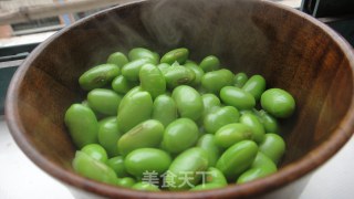毛豆拌萝卜干的做法步骤：2