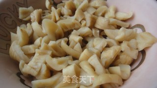 毛豆拌萝卜干的做法步骤：5