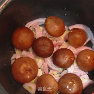 超级简单的懒人美食---------------电饭煲焖鸡翅的做法步骤：10