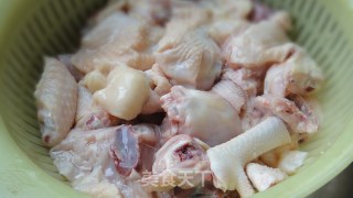 鸡烧毛豆的做法步骤：1