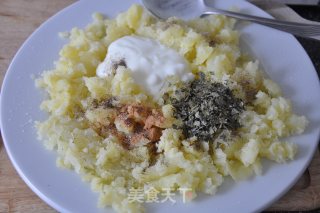 熏鱼焗土豆 – 用勺子大口吃的美味的做法步骤：5