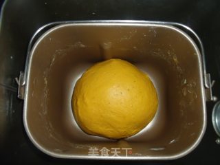 做个营养滋补的养生面包---枸杞吐司的做法步骤：3