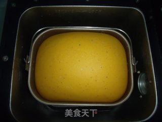做个营养滋补的养生面包---枸杞吐司的做法步骤：4