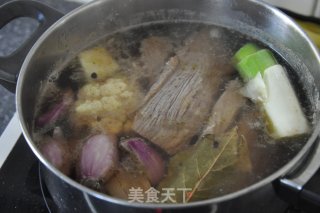 蔬香炖牛肉的做法步骤：4