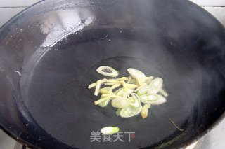 土豆炖肉丸的做法步骤：3