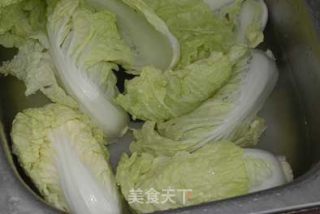 大口吃蟹------三眼蟹白菜汤的做法步骤：2