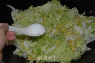 大口吃蟹------三眼蟹白菜汤的做法步骤：5
