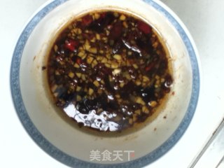 酸辣腌黄瓜的做法步骤：2