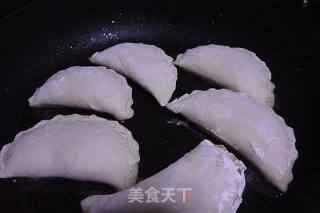 胡萝卜肉馅儿盒子的做法步骤：11