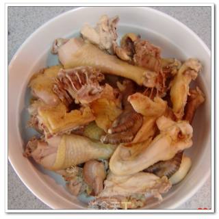 【可口可乐—家庭健康火锅】----------四川味道的麻辣鸡火锅的做法步骤：2
