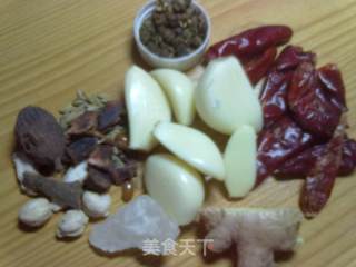 川味红汤火锅的做法步骤：1