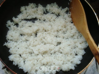 剩饭的美味---香芹蛋炒饭的做法步骤：3