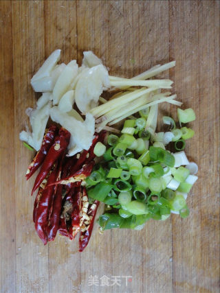 竽头炒肉丝的做法步骤：3