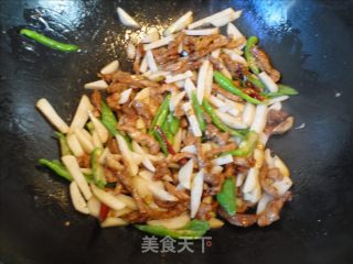 竽头炒肉丝的做法步骤：12
