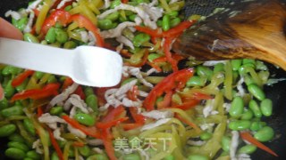 榨菜肉丝炒毛豆的做法步骤：9