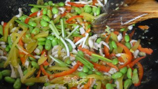 榨菜肉丝炒毛豆的做法步骤：11