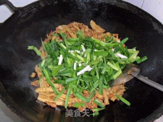 大蒜素鸡炒肉丝的做法步骤：7