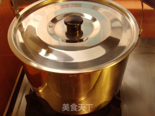 花旗参田七猪肉汤的做法步骤：3